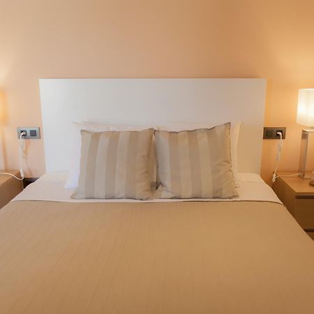 Hotel Novomar Chiclana de la Frontera Zewnętrze zdjęcie